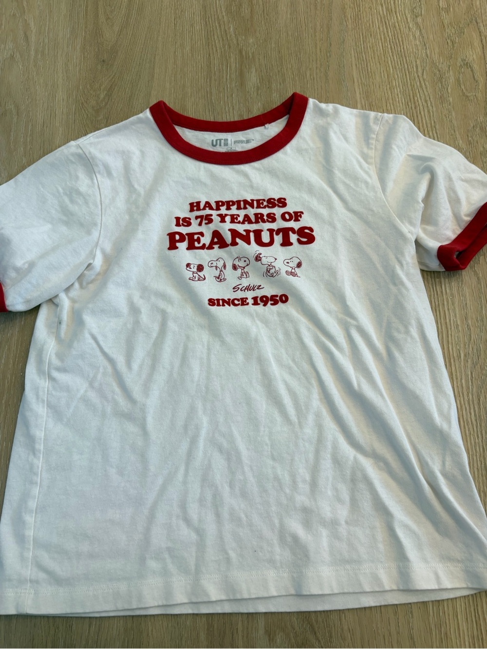 Uniqlo X Peanuts White Snoopy T with Red‎ Ringer Trim SZ SM ECNW